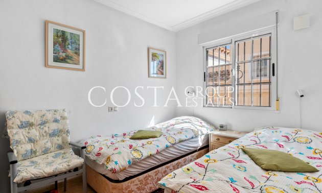 Resale - House -
Torrevieja - Torrevieja Centro