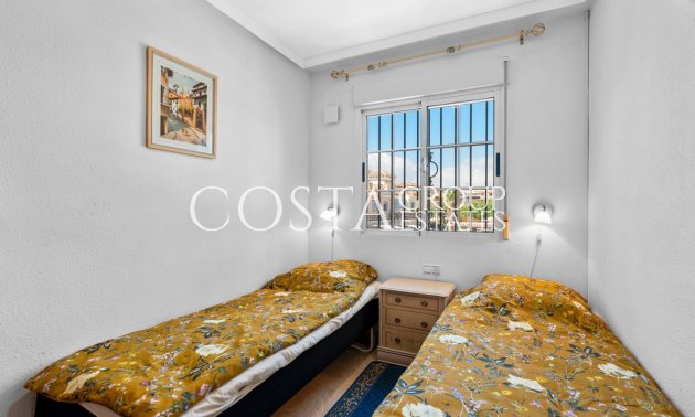 Resale - House -
Torrevieja - Torrevieja Centro