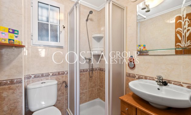 Resale - House -
Torrevieja - Torrevieja Centro