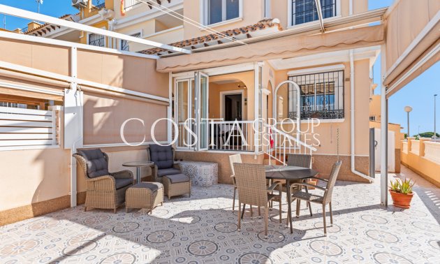 Resale - House -
Torrevieja - Torrevieja Centro