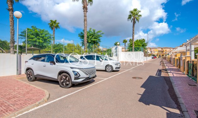 Resale - House -
Torrevieja - Torrevieja Centro