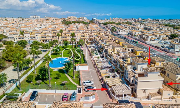 Resale - House -
Torrevieja - Torrevieja Centro