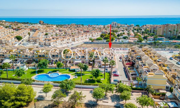 Resale - House -
Torrevieja - Torrevieja Centro