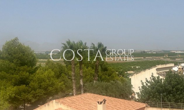 Revente - Villa -
Fortuna - El Reloj