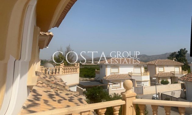 Revente - Villa -
Fortuna - El Reloj