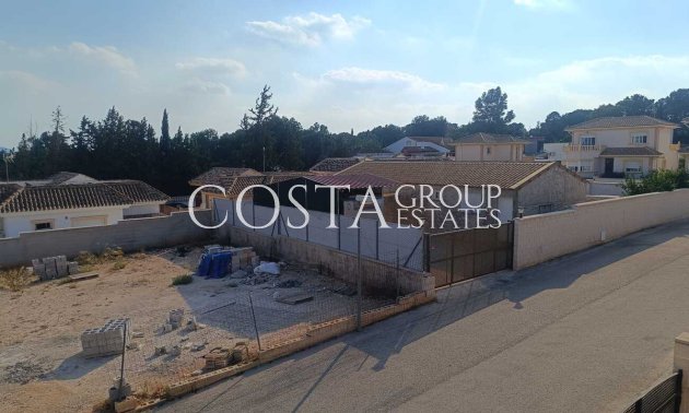 Revente - Villa -
Fortuna - El Reloj