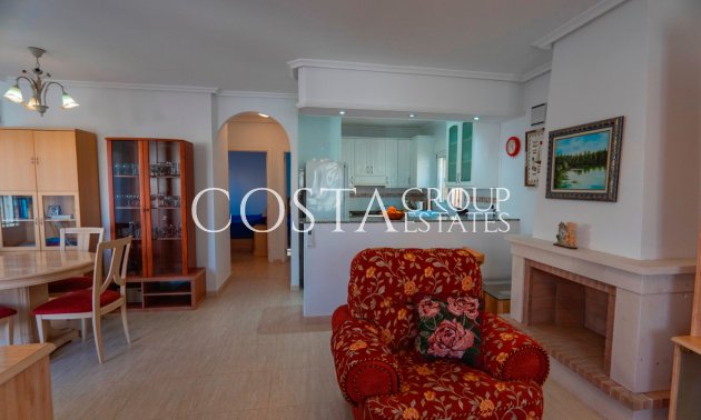 Revente - Villa -
Urbanización El Raso