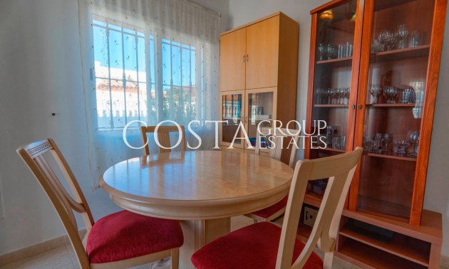 Revente - Villa -
Urbanización El Raso