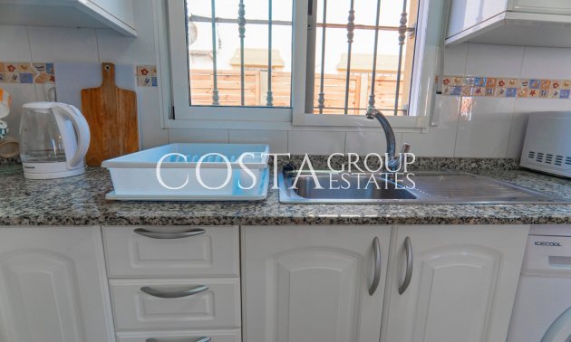 Revente - Villa -
Urbanización El Raso