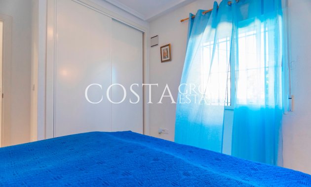 Revente - Villa -
Urbanización El Raso