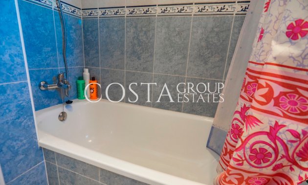 Revente - Villa -
Urbanización El Raso