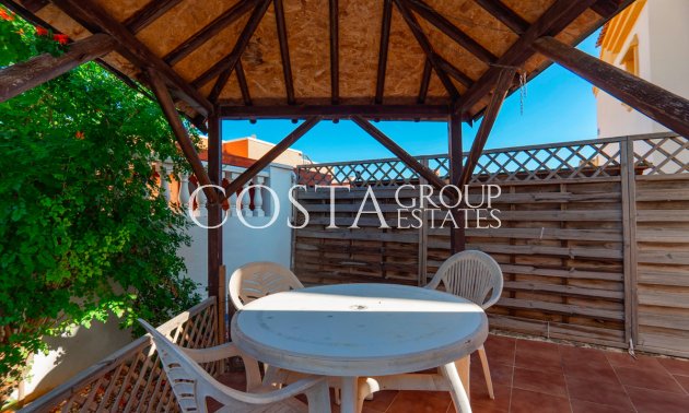 Revente - Villa -
Urbanización El Raso