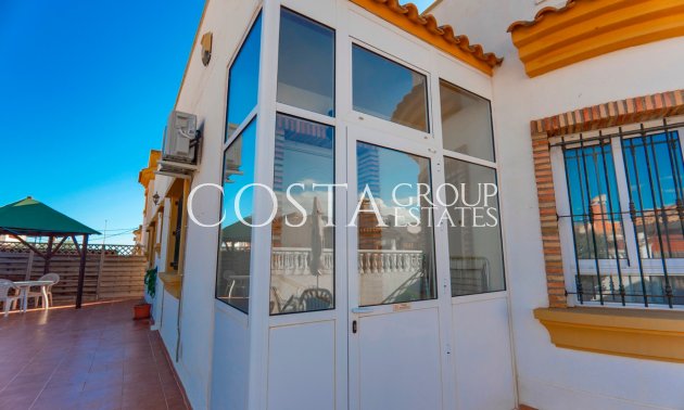 Revente - Villa -
Urbanización El Raso