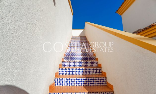 Revente - Villa -
Urbanización El Raso
