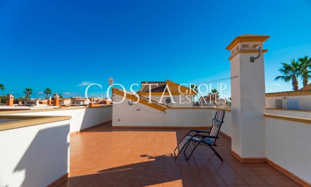 Revente - Villa -
Urbanización El Raso