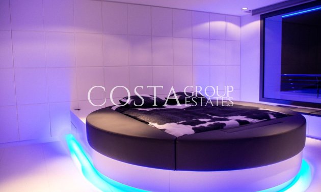 Odsprzedaż - Willa -
Teulada - Moraira