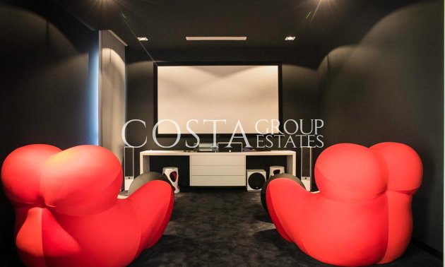 Odsprzedaż - Willa -
Teulada - Moraira