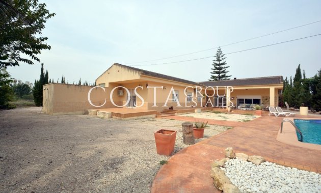 Revente - Villa -
Almoradí - Almoradi Centro