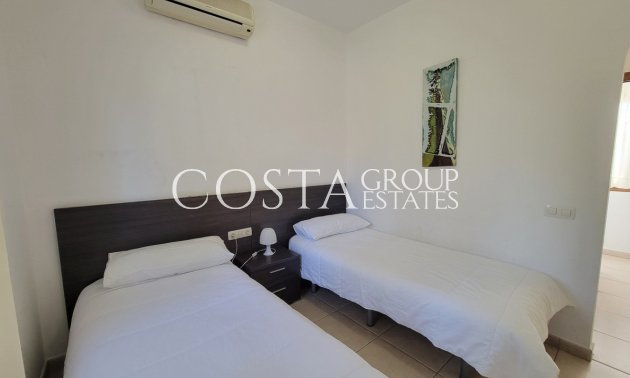 Resale - Villa -
Teulada - Moraira