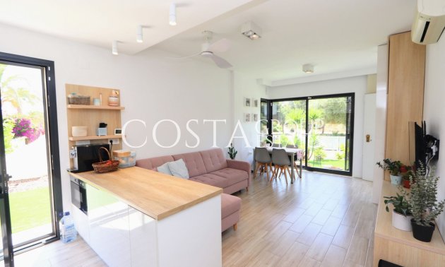 Odsprzedaż - Willa -
Orihuela - La Zenia