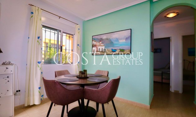 Revente - Villa -
Urbanización El Raso