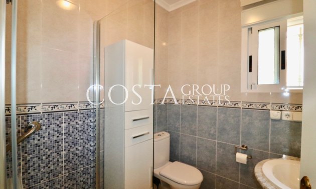 Revente - Villa -
Urbanización El Raso