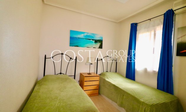 Revente - Villa -
Urbanización El Raso