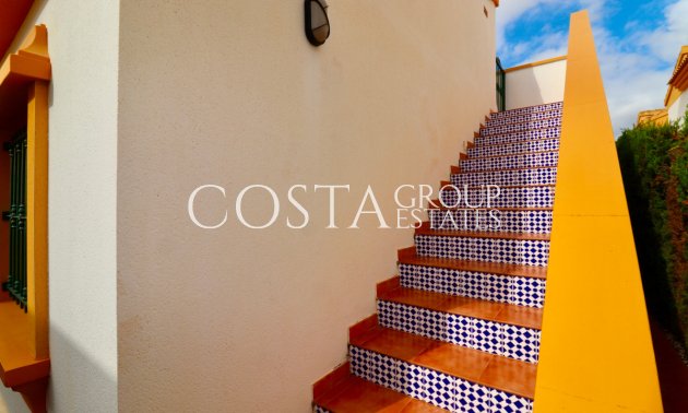 Revente - Villa -
Urbanización El Raso