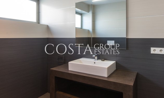 Resale - Villa -
Teulada - Moraira