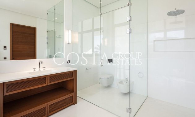 New Build - Villa -
Casares - Pedregales