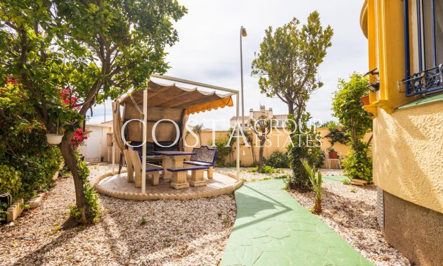 Revente - Maison -
Orihuela - Orihuela Costa