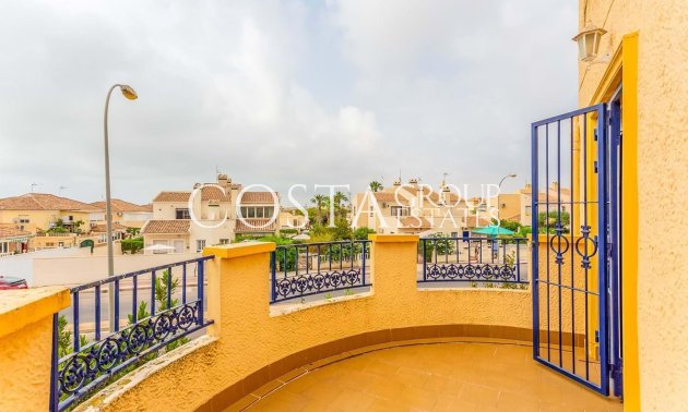 Revente - Maison -
Orihuela - Orihuela Costa