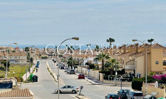 Revente - Maison -
Orihuela - Orihuela Costa