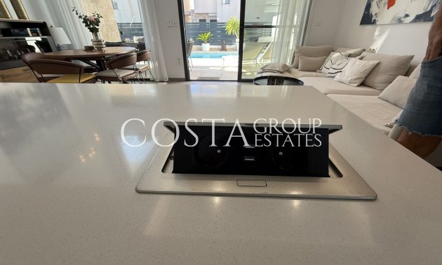 Herverkoop - Villa -
Los Montesinos - Los Montesinos Centro