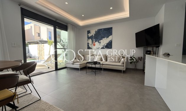 Herverkoop - Villa -
Los Montesinos - Los Montesinos Centro