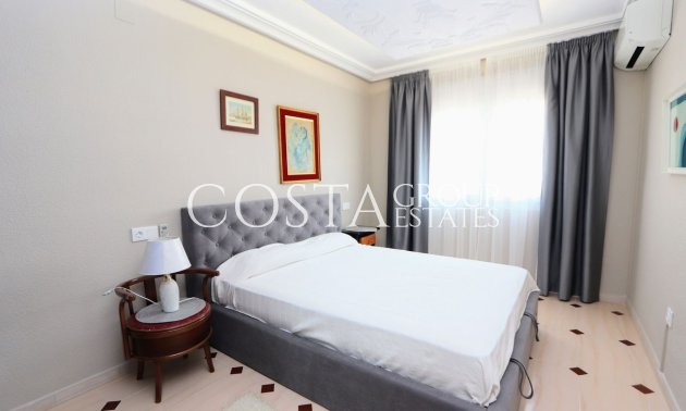 Revente - Villa -
Torrevieja - Torrevieja Centro