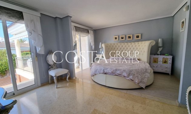 Resale - Villa -
Torrevieja - La Mata