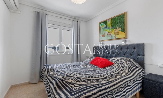 Herverkoop - Villa -
Torrevieja - Torrevieja Centro