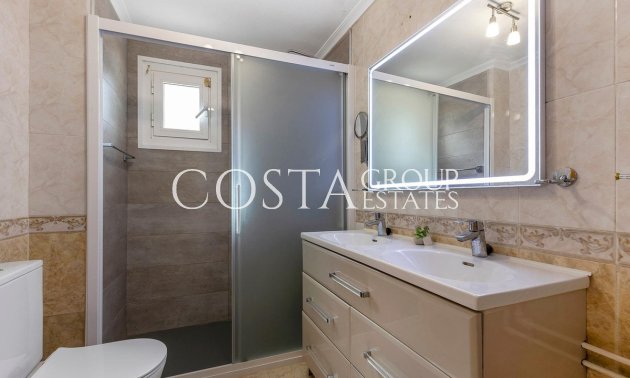 Herverkoop - Villa -
Torrevieja - Torrevieja Centro