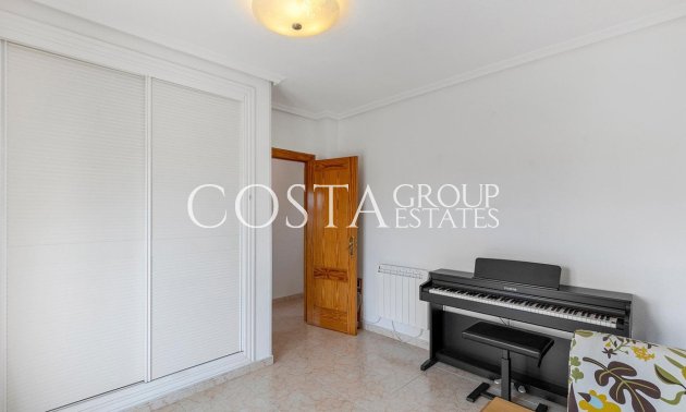 Herverkoop - Villa -
Torrevieja - Torrevieja Centro