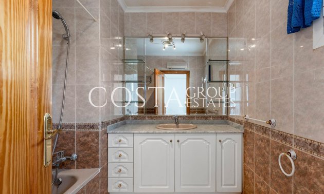 Herverkoop - Villa -
Torrevieja - Torrevieja Centro