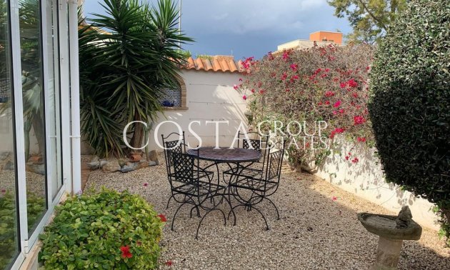 Herverkoop - Villa -
Urbanización El Raso