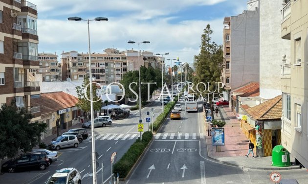 Herverkoop - Apartments -
Torrevieja - Torrevieja Centro