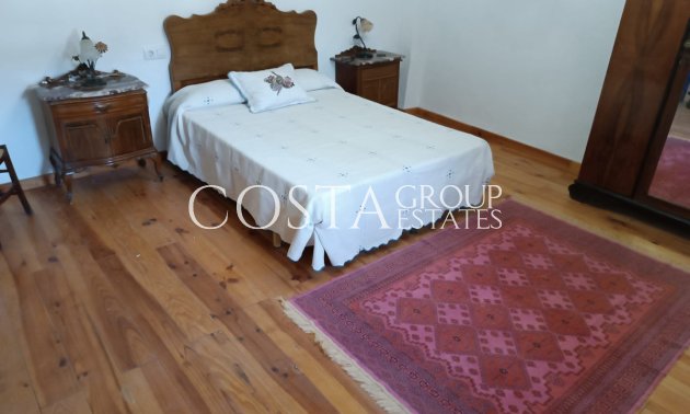 Odsprzedaż - Willa -
Yecla - Yecla Centro