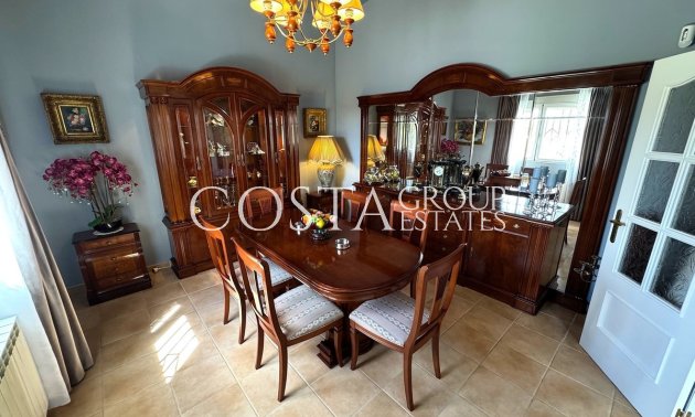 Herverkoop - Villa -
Lorca - Almendricos