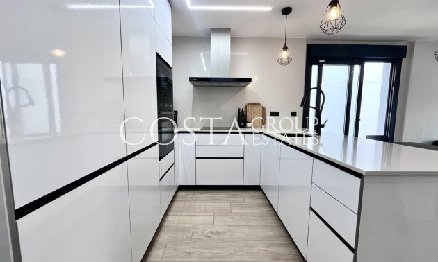 Odsprzedaż - Willa -
Orihuela - Punta Prima