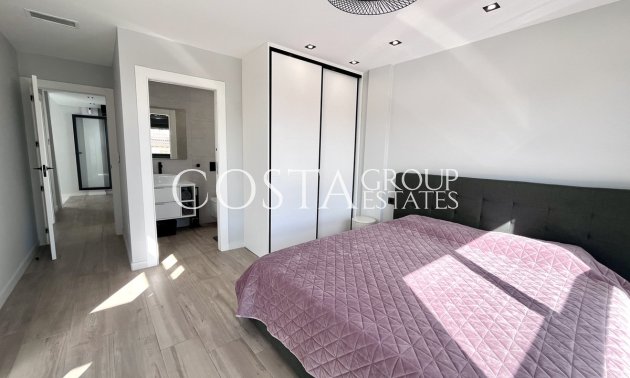 Revente - Villa -
Torrevieja - Torrevieja Centro