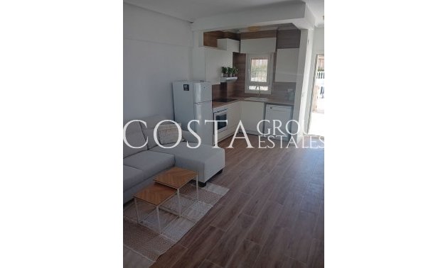 Resale - House -
Torrevieja - La Mata