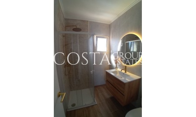 Resale - House -
Torrevieja - La Mata