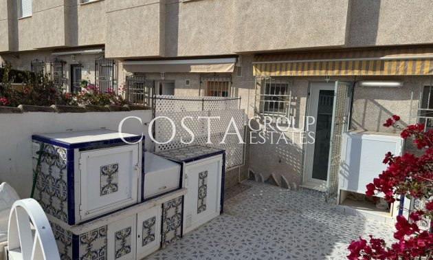 Resale - House -
Torrevieja - La Mata
